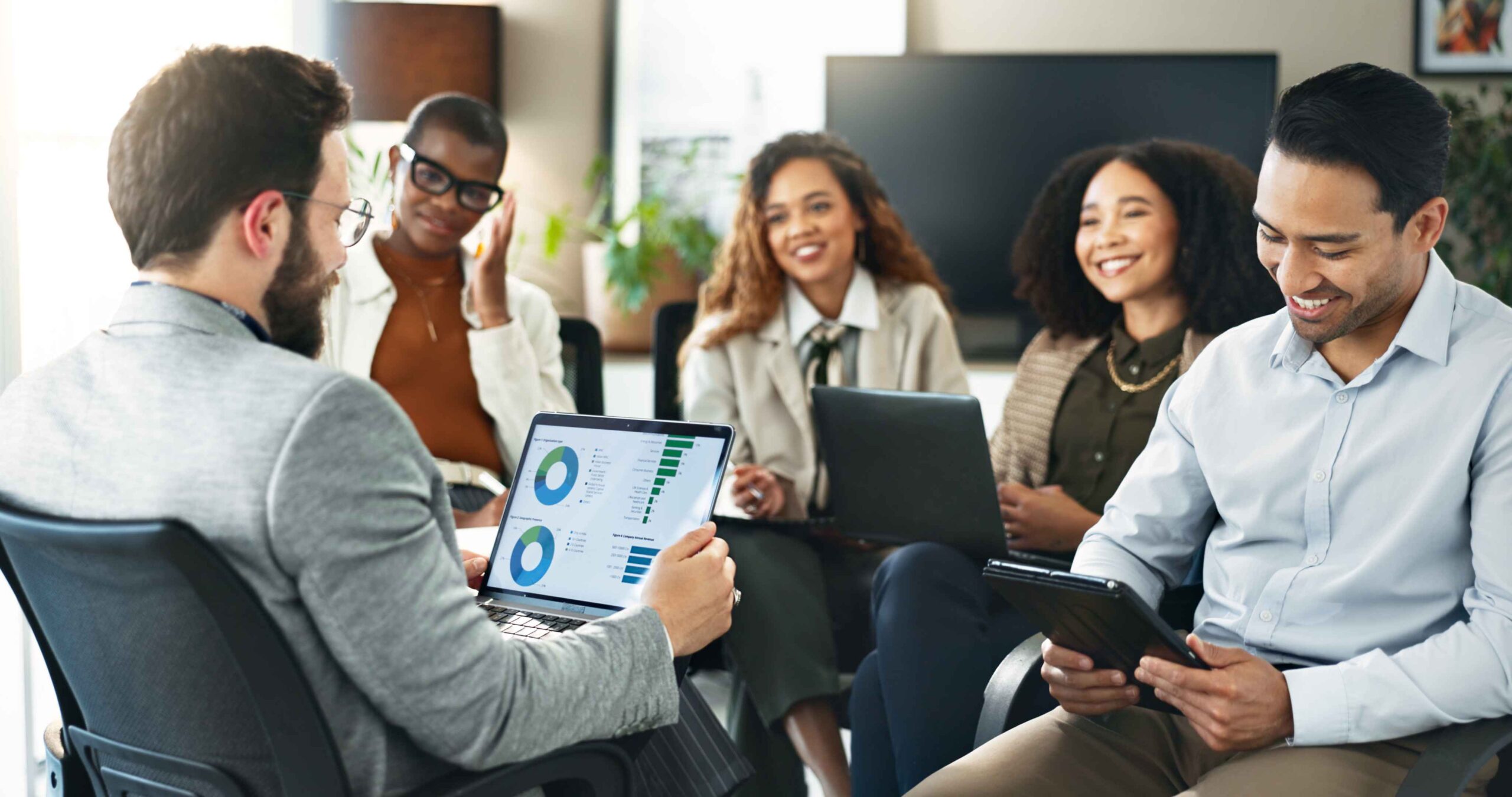 How Digital Marketing Services Boost Dubai’s Hospitality and Tourism Sector